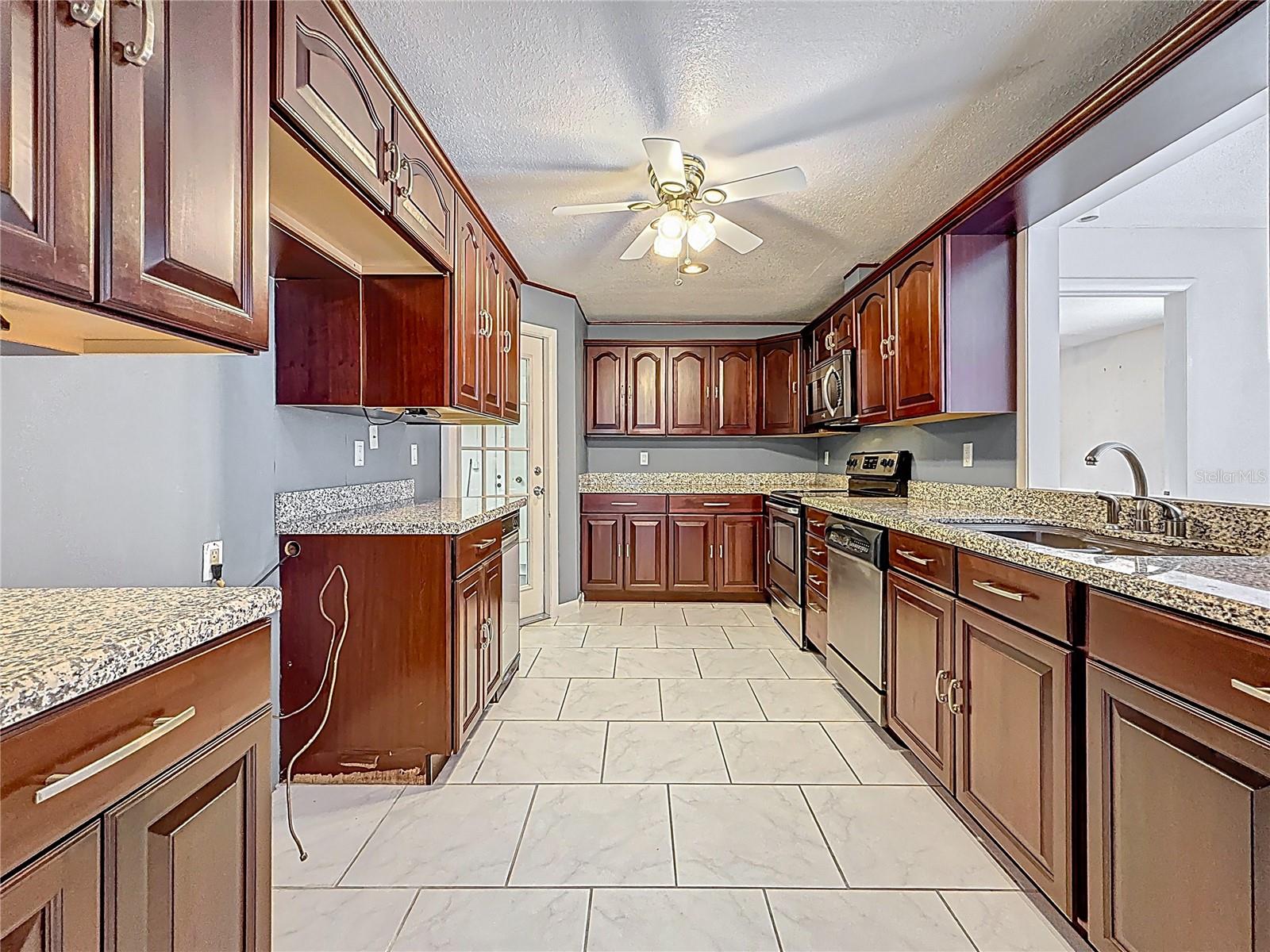 8899 125TH ST, SEMINOLE, FL, 33772