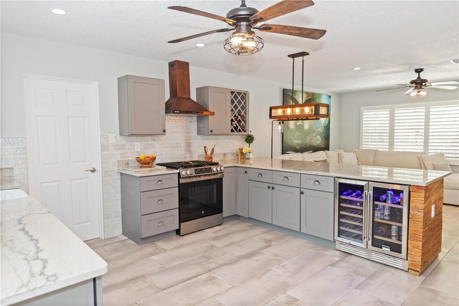 8347 41ST AVE N, ST PETERSBURG, FL, 33709