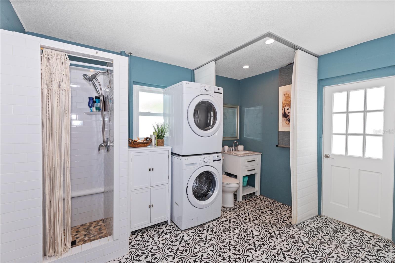 8347 41ST AVE N, ST PETERSBURG, FL, 33709