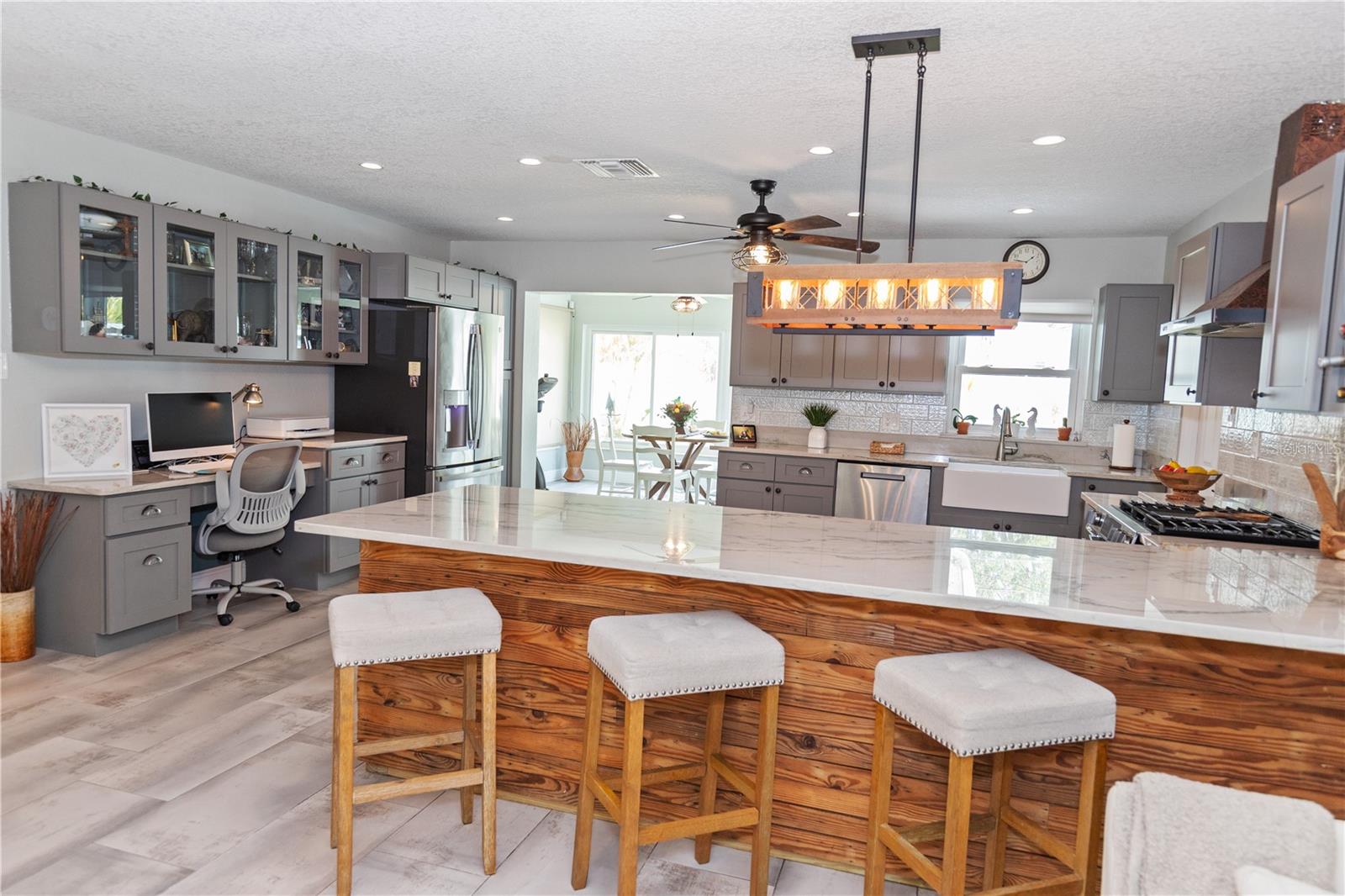 8347 41ST AVE N, ST PETERSBURG, FL, 33709