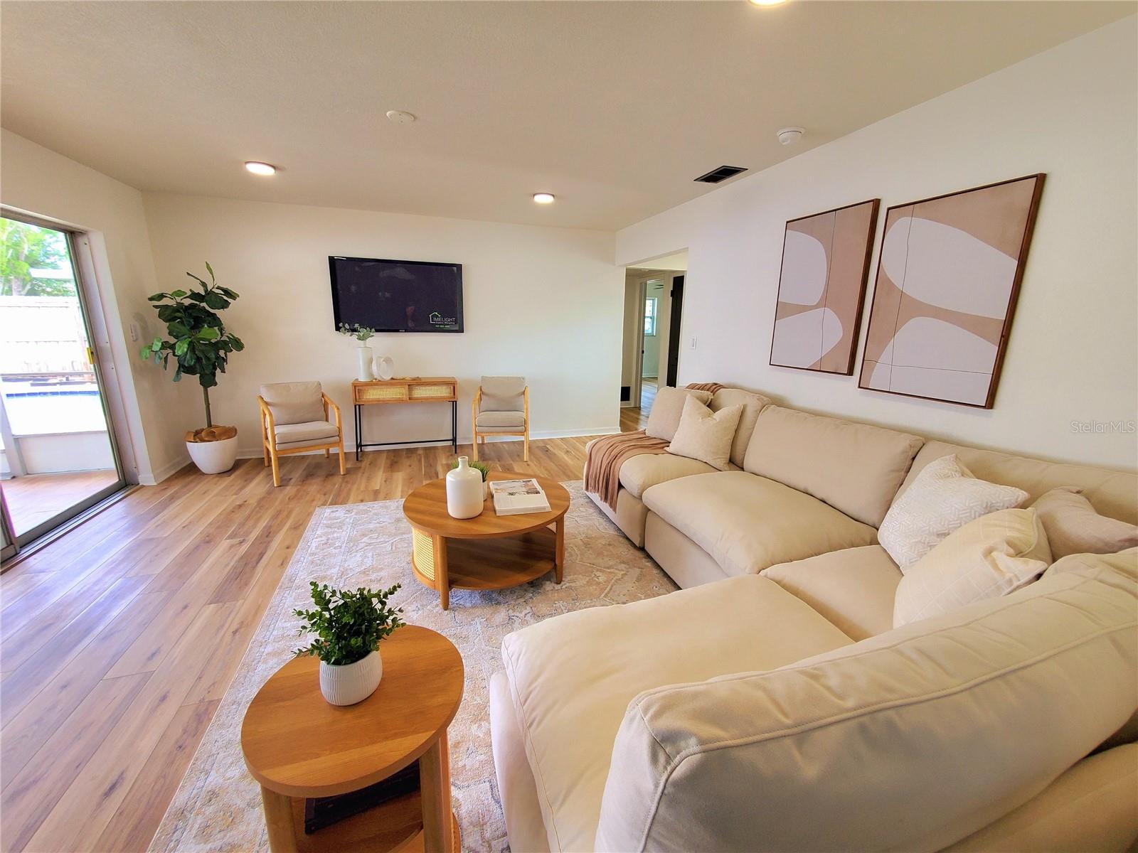 2172 UNIVERSITY DR S, CLEARWATER, FL, 33764