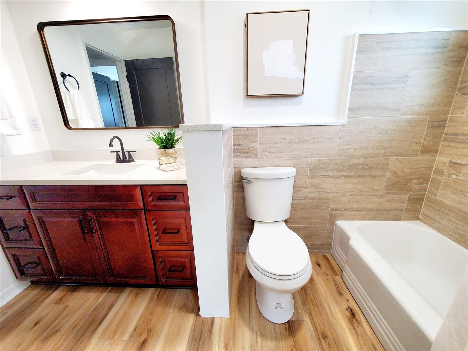 2172 UNIVERSITY DR S, CLEARWATER, FL, 33764