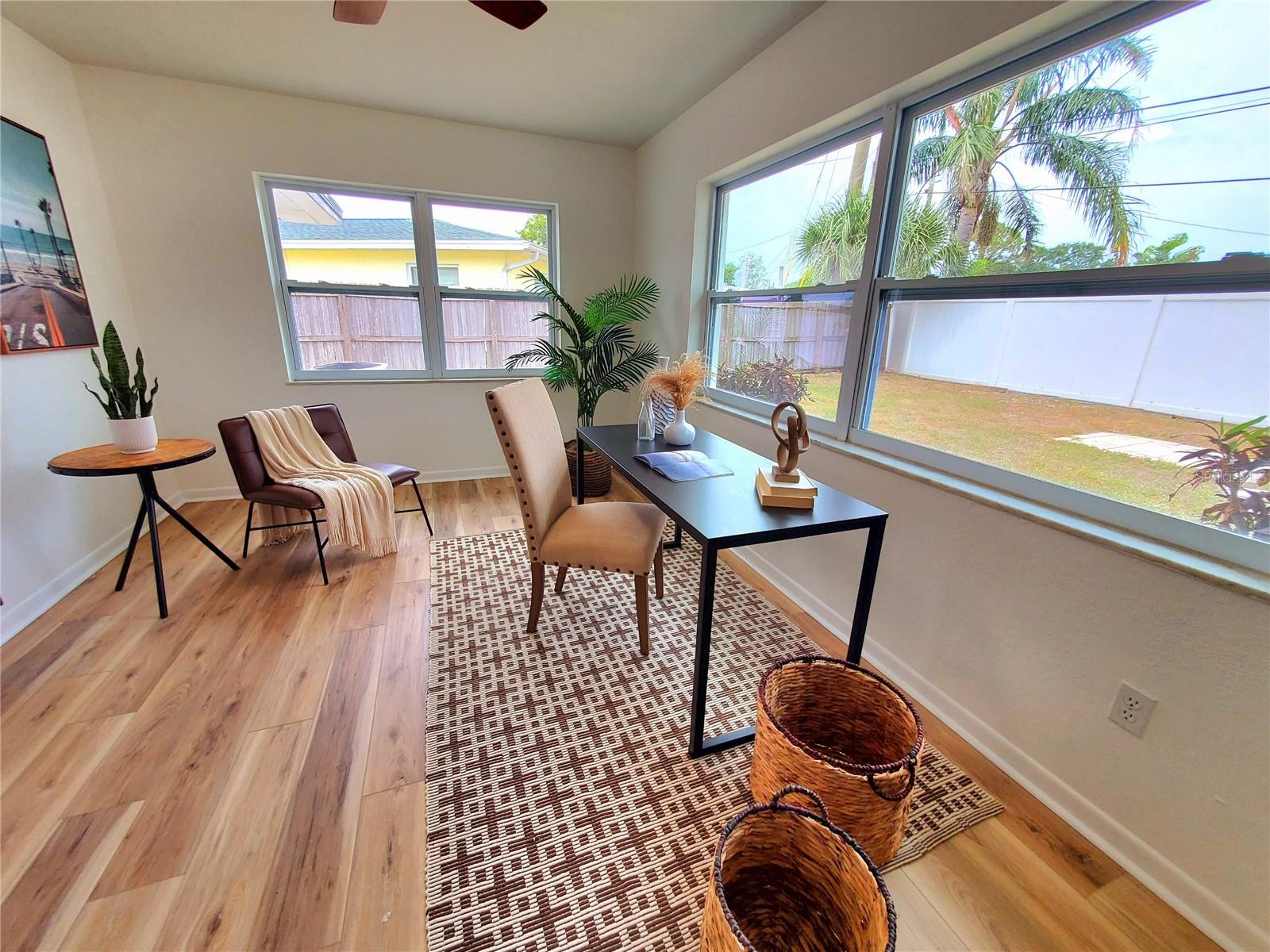 2172 UNIVERSITY DR S, CLEARWATER, FL, 33764