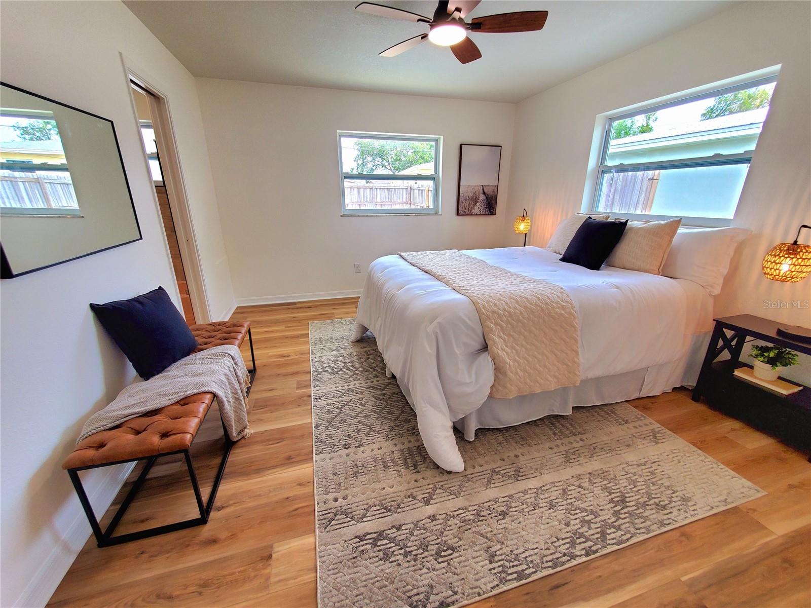 2172 UNIVERSITY DR S, CLEARWATER, FL, 33764