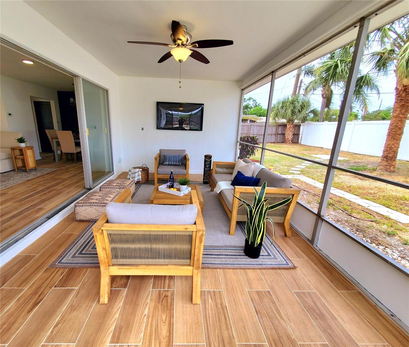 2172 UNIVERSITY DR S, CLEARWATER, FL, 33764