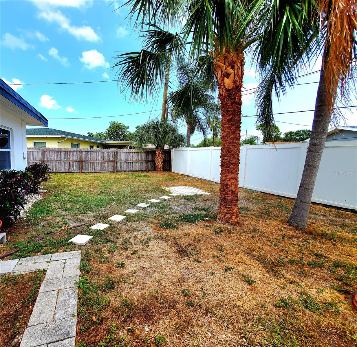 2172 UNIVERSITY DR S, CLEARWATER, FL, 33764
