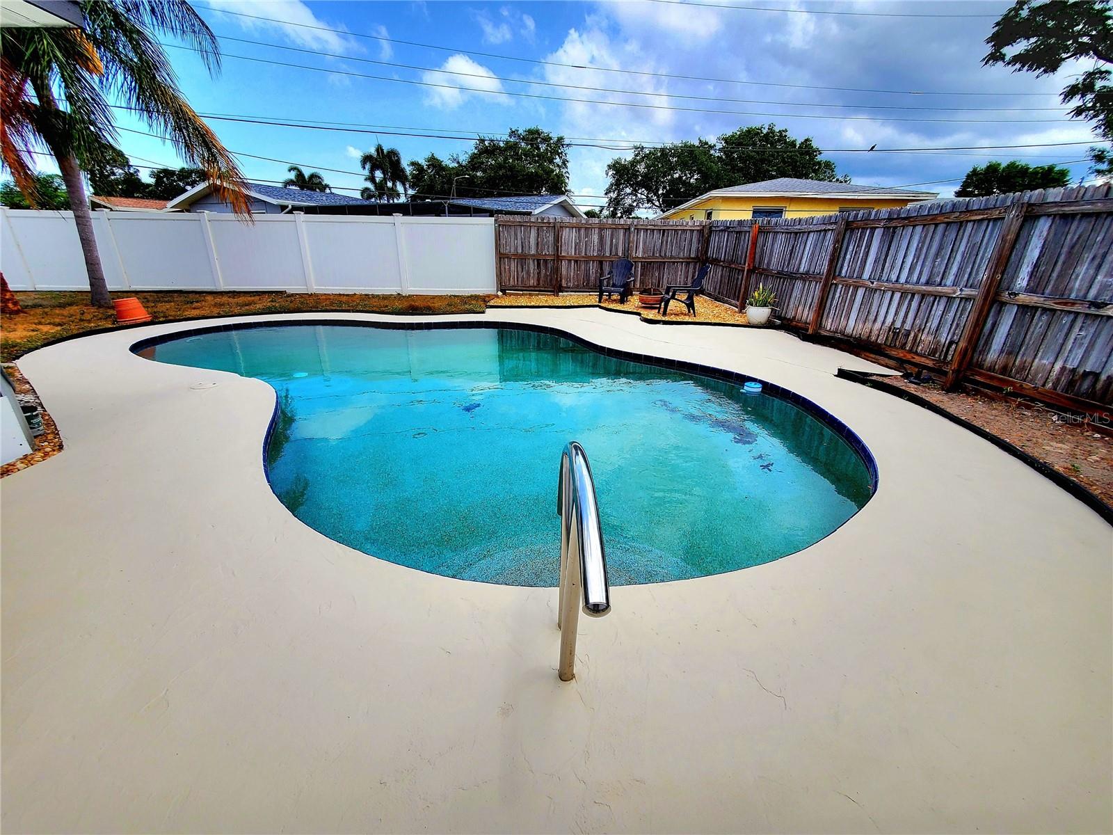 2172 UNIVERSITY DR S, CLEARWATER, FL, 33764