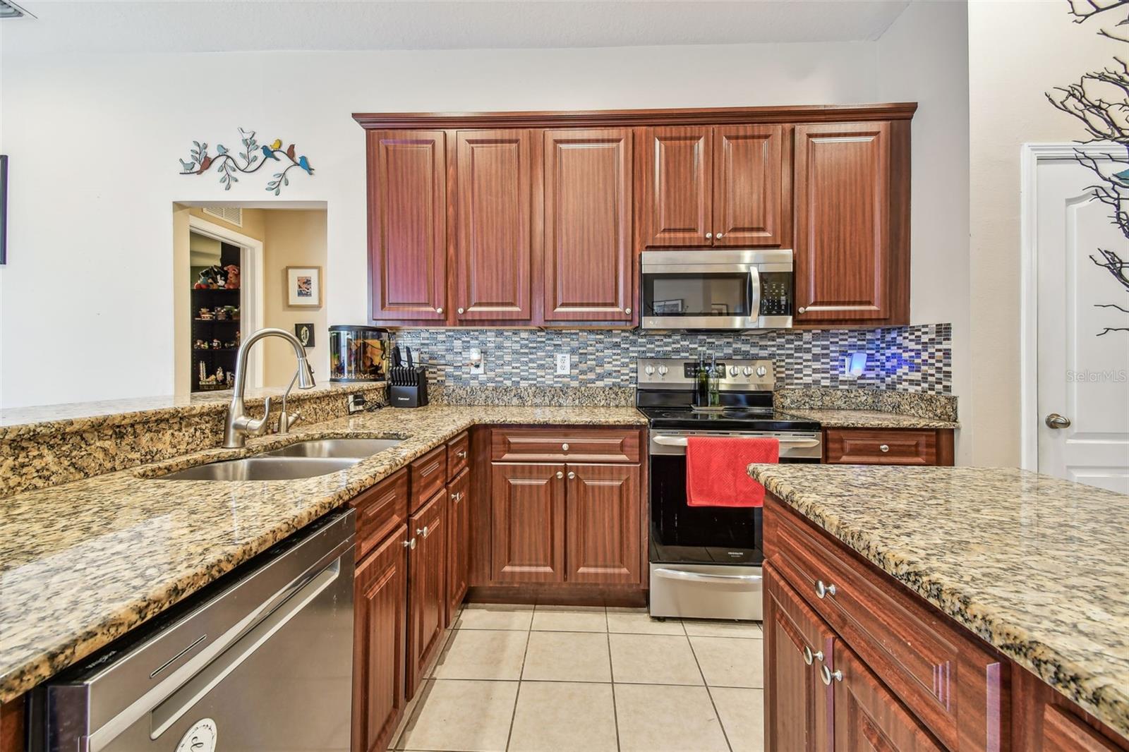 1939 HEARTLAND CIR, VALRICO, FL, 33594
