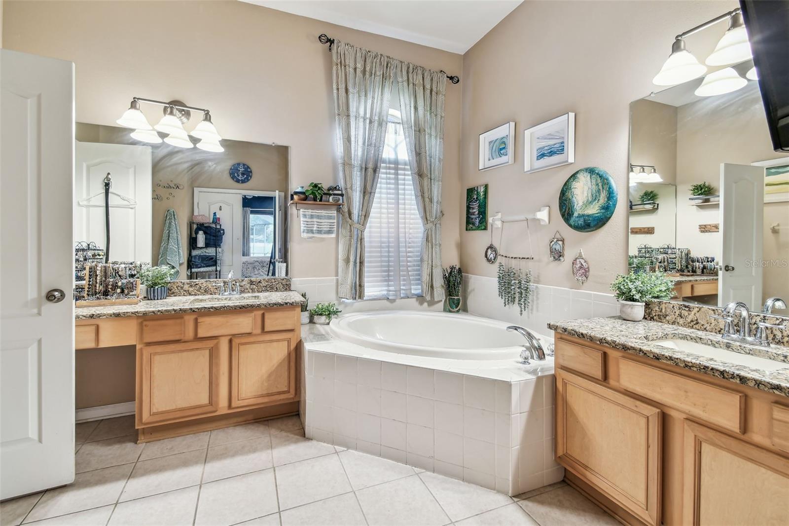 1939 HEARTLAND CIR, VALRICO, FL, 33594