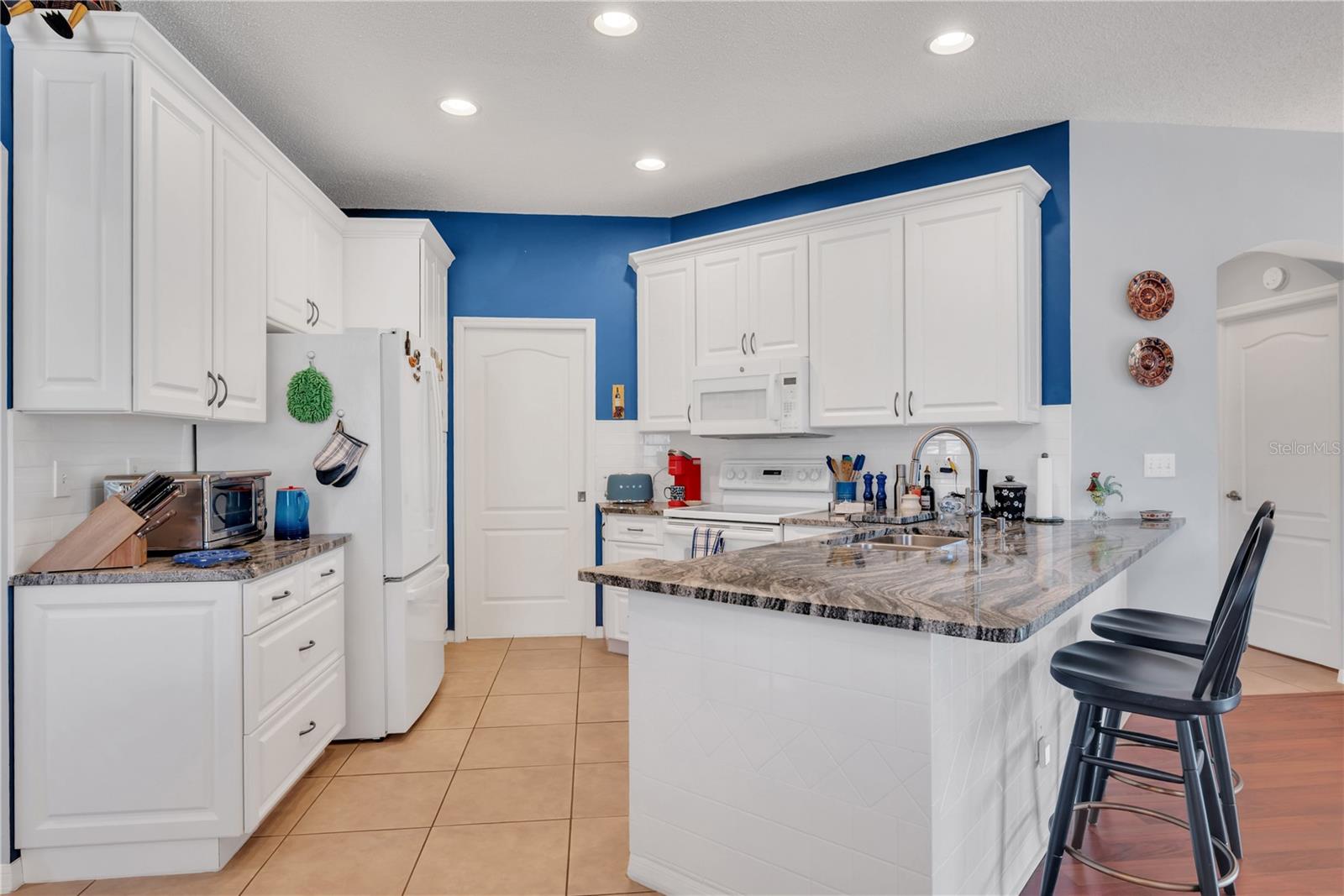 2007 ACADIA GREENS DR #0, SUN CITY CENTER, FL, 33573