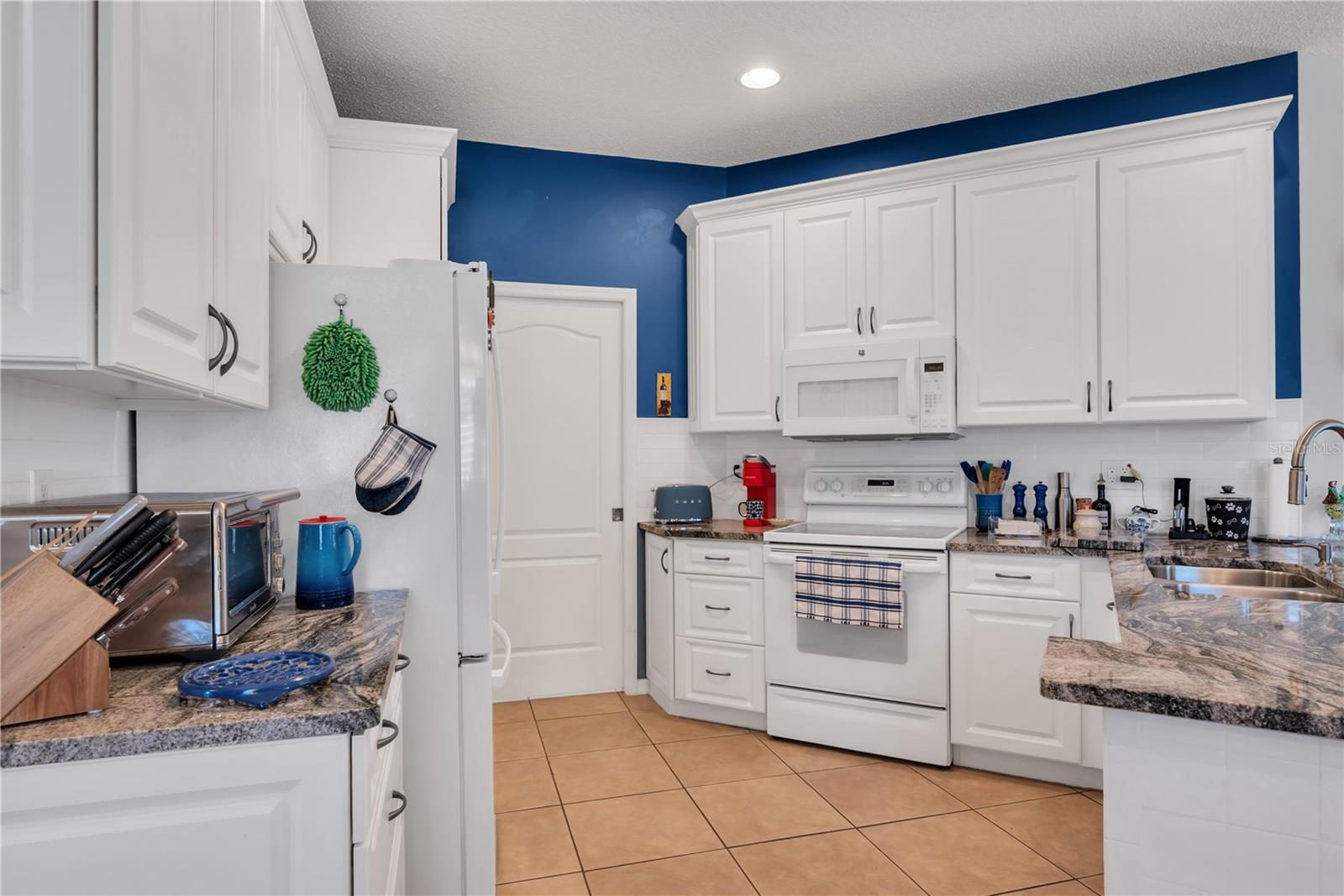 2007 ACADIA GREENS DR #0, SUN CITY CENTER, FL, 33573