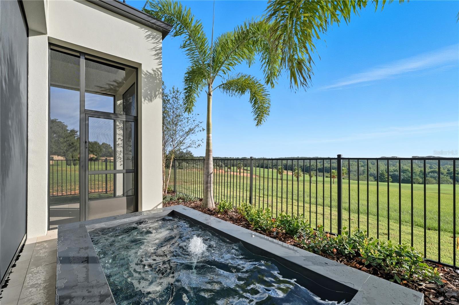 G5096242 Property Photo