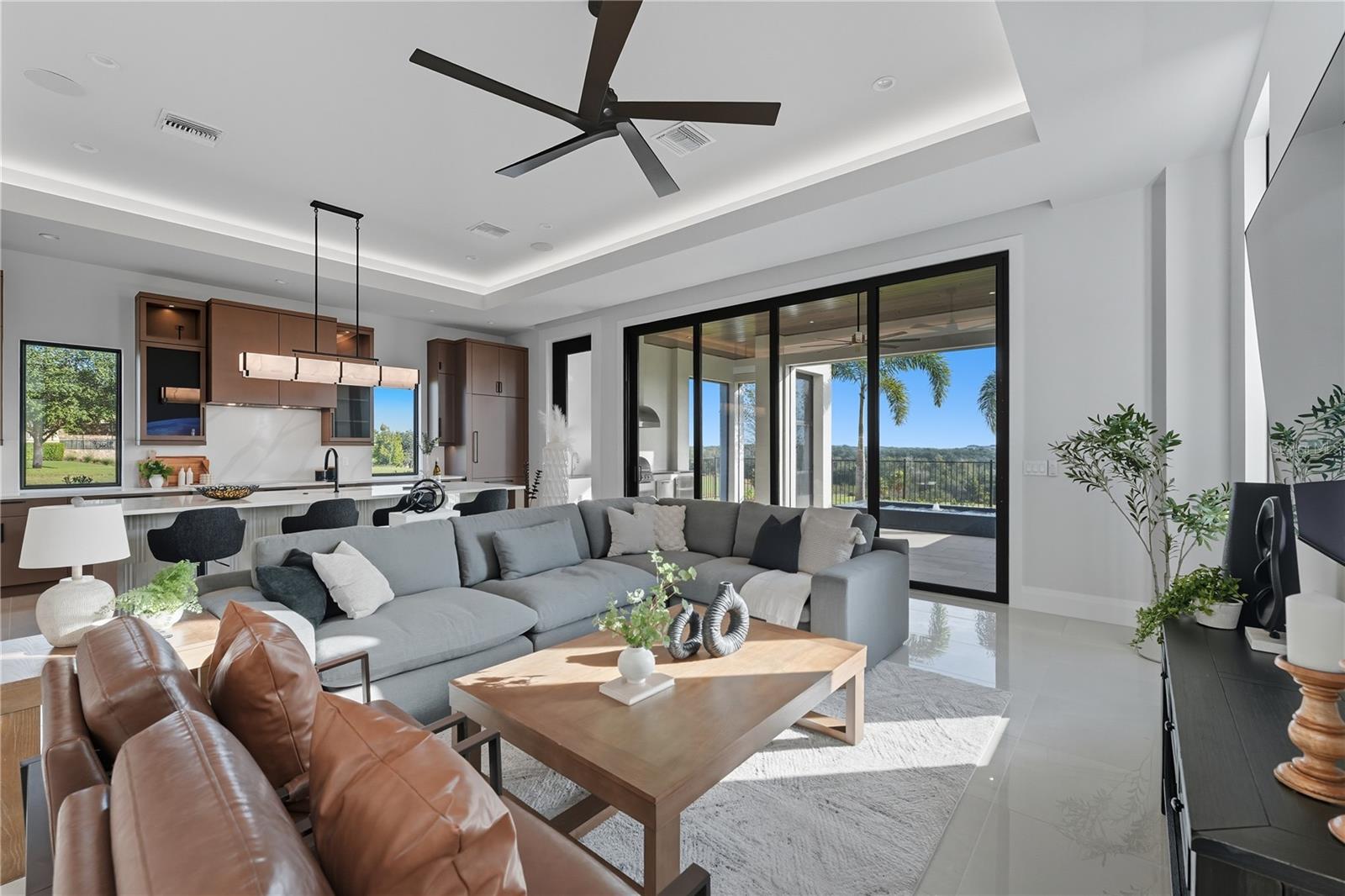 G5096242 Property Photo