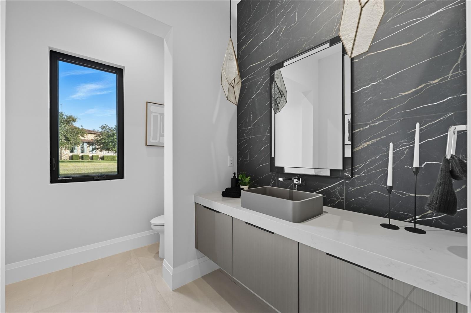 G5096242 Property Photo