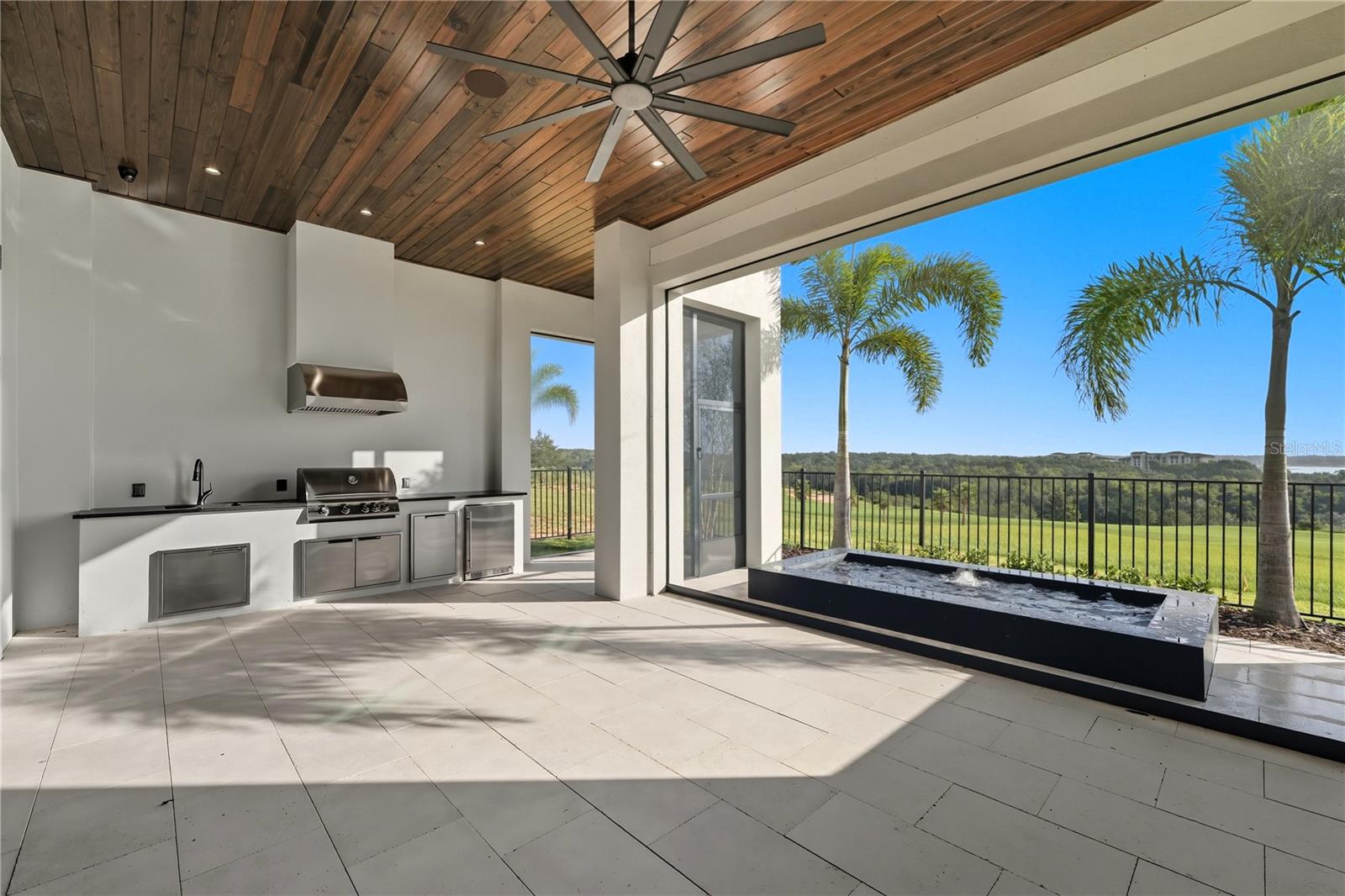 G5096242 Property Photo