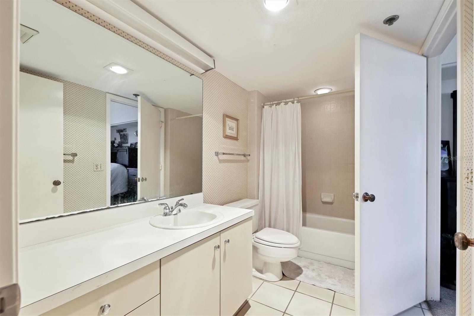 1065 GULF OF MEXICO DR #103, LONGBOAT KEY, FL, 34228