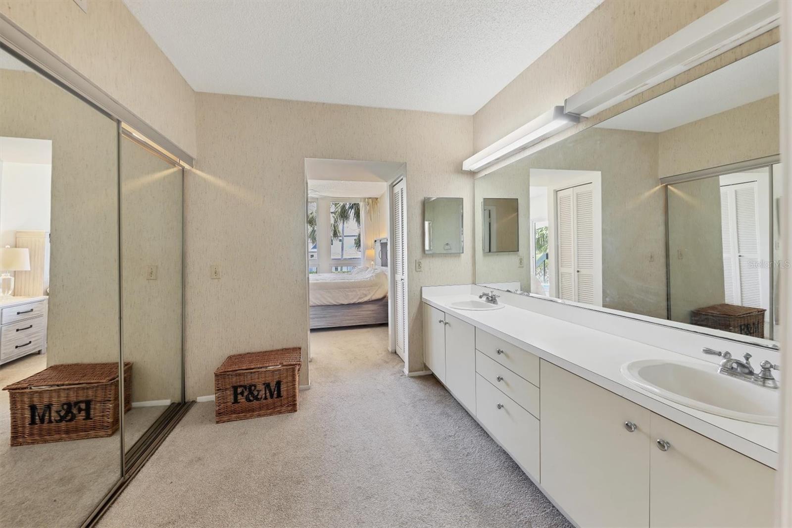 1065 GULF OF MEXICO DR #103, LONGBOAT KEY, FL, 34228