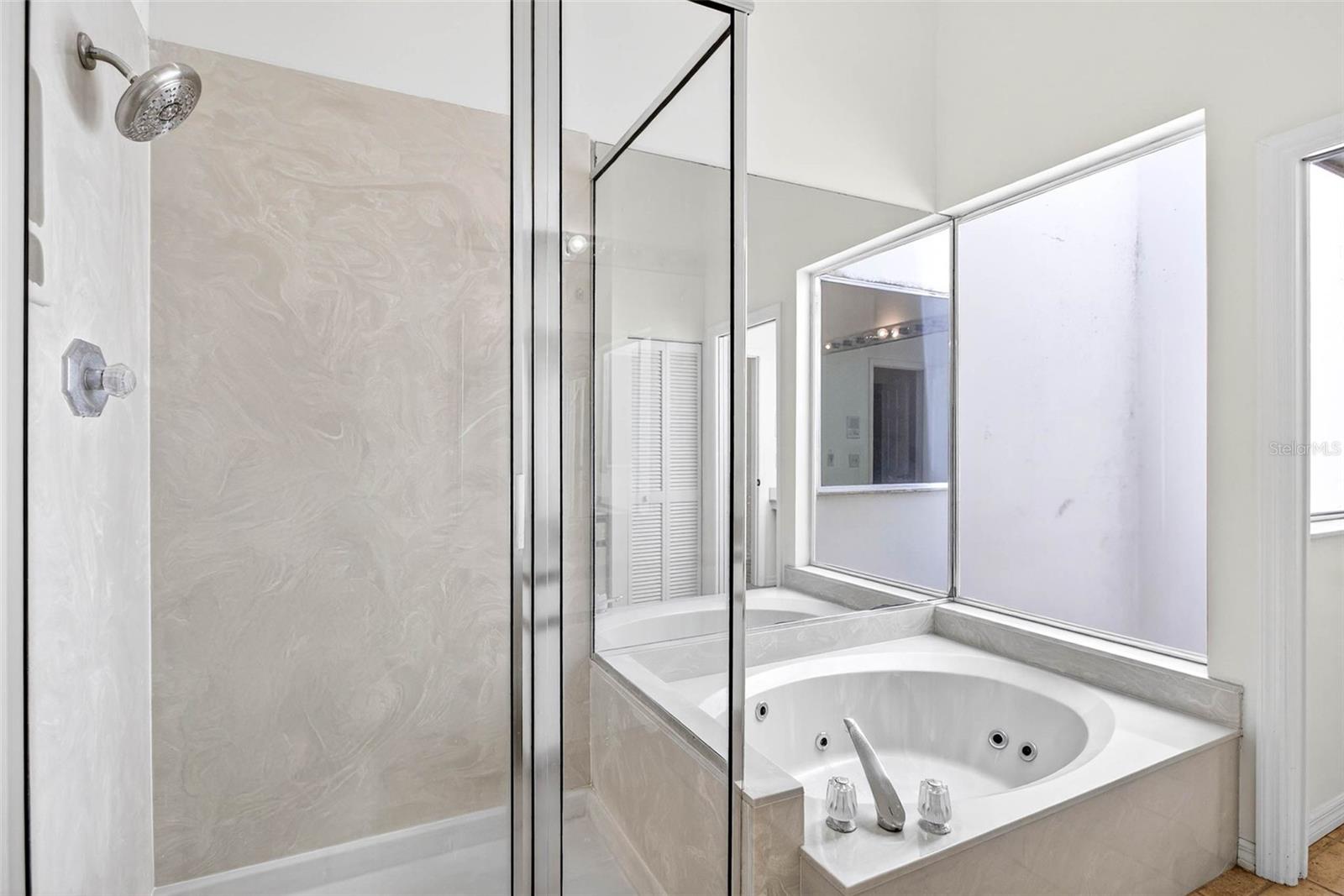 14856 PAR CLUB CIR #14856, TAMPA, FL, 33618