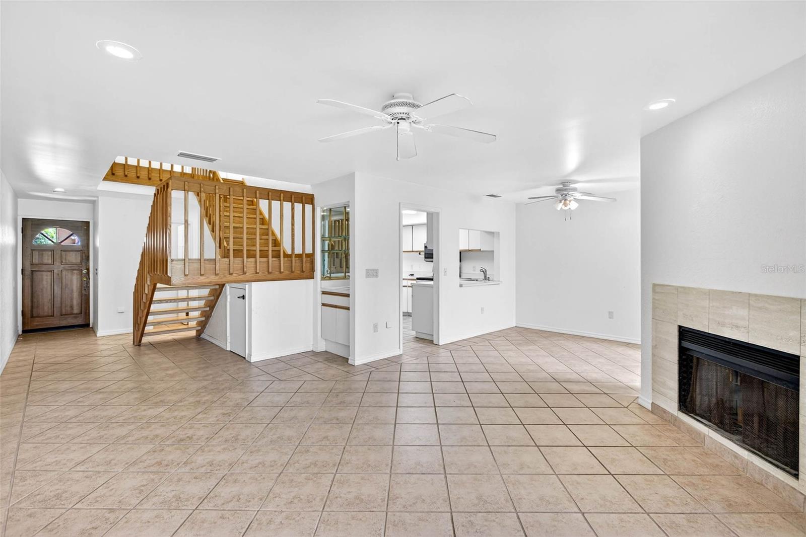 14856 PAR CLUB CIR #14856, TAMPA, FL, 33618