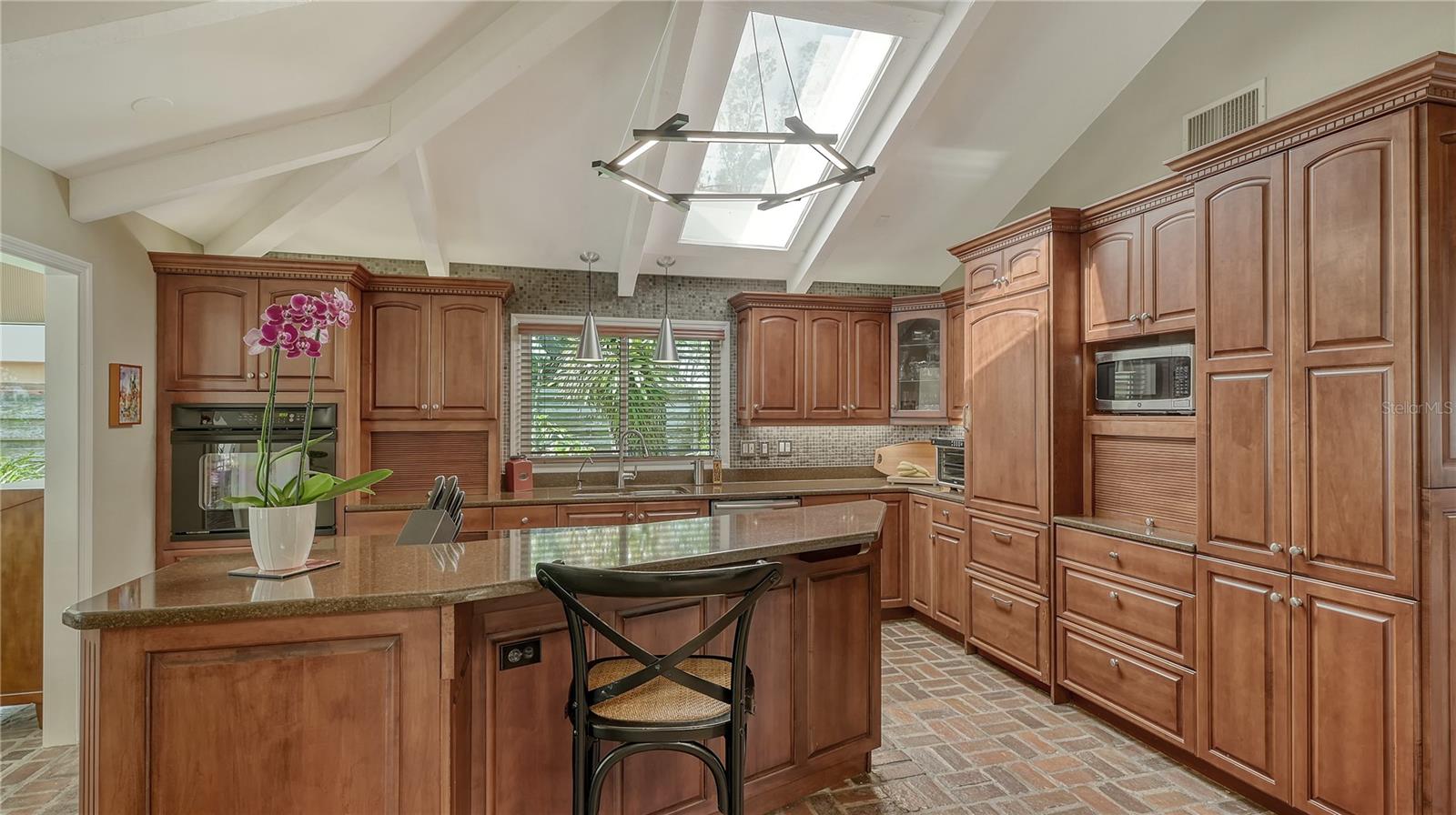 1042 N CASEY KEY RD, OSPREY, FL, 34229