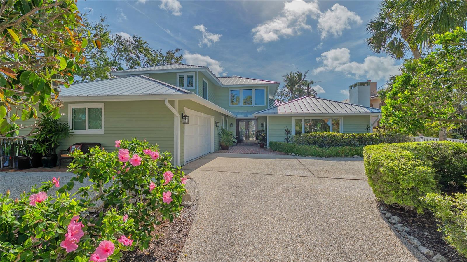 1042 N CASEY KEY RD, OSPREY, FL, 34229