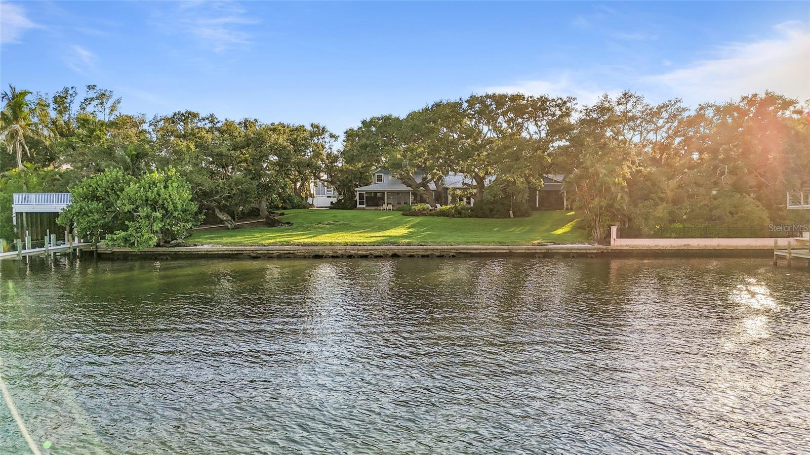 1042 N CASEY KEY RD, OSPREY, FL, 34229