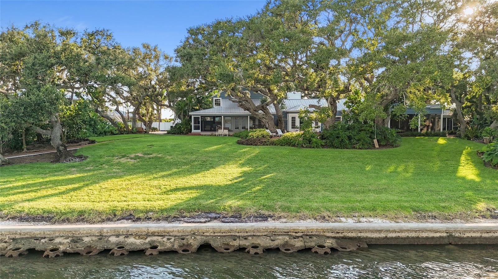 1042 N CASEY KEY RD, OSPREY, FL, 34229