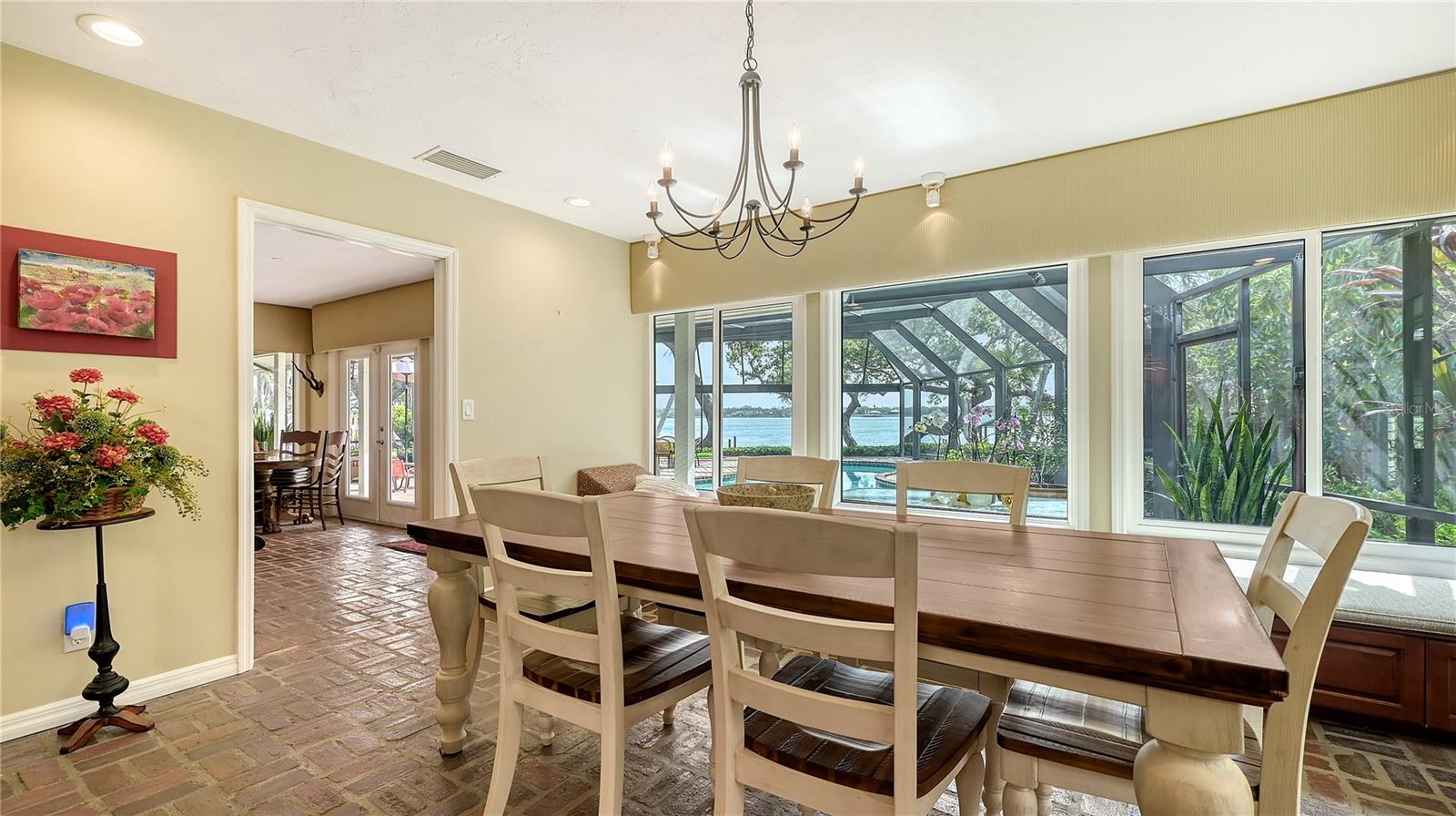 1042 N CASEY KEY RD, OSPREY, FL, 34229