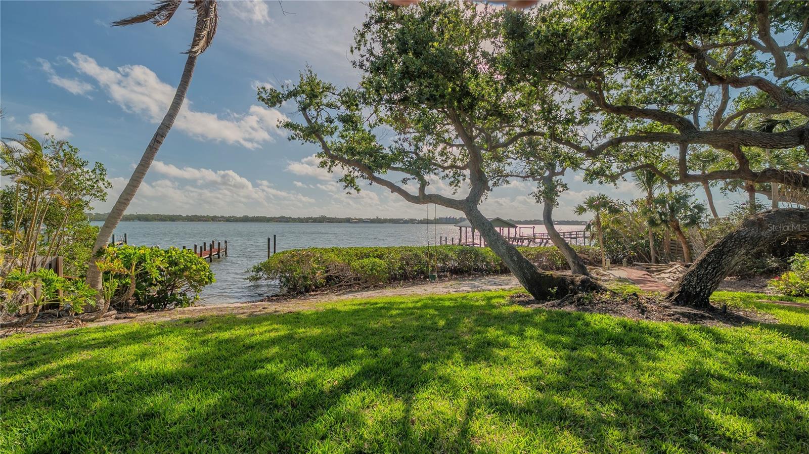 1042 N CASEY KEY RD, OSPREY, FL, 34229