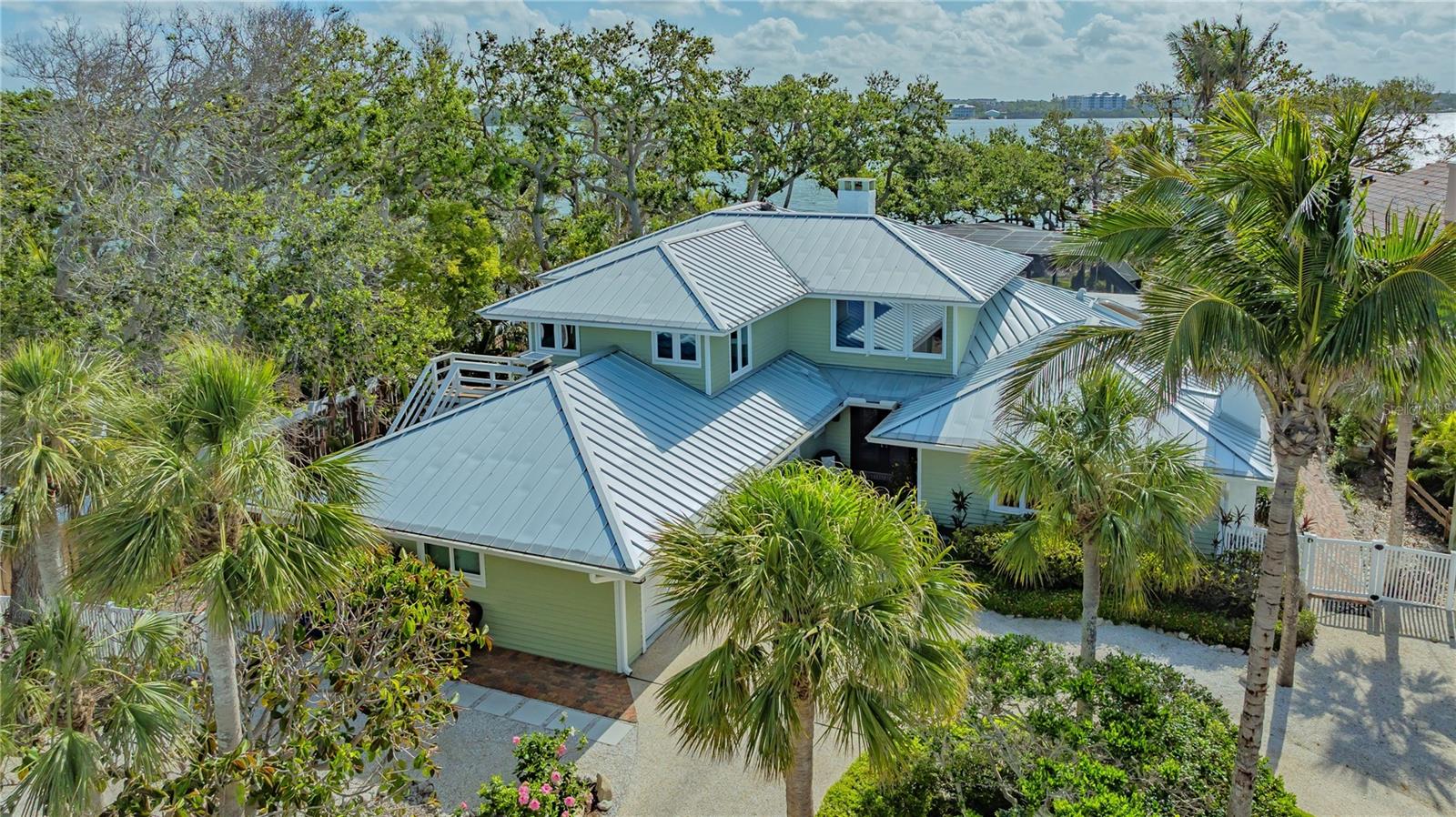 1042 N CASEY KEY RD, OSPREY, FL, 34229