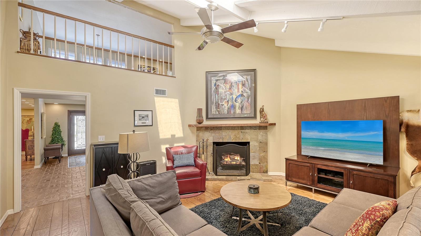 1042 N CASEY KEY RD, OSPREY, FL, 34229