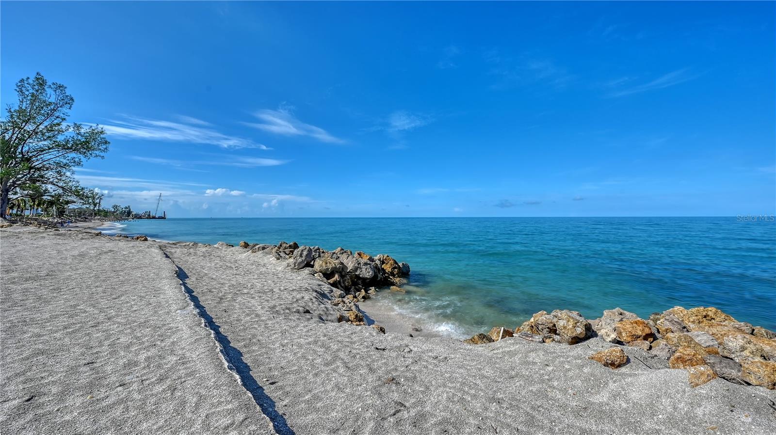 1042 N CASEY KEY RD, OSPREY, FL, 34229