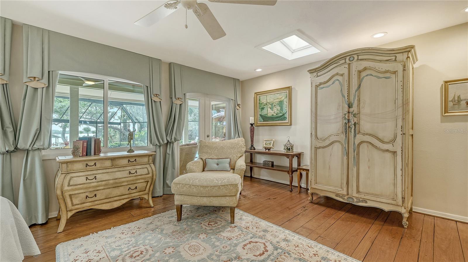 1042 N CASEY KEY RD, OSPREY, FL, 34229