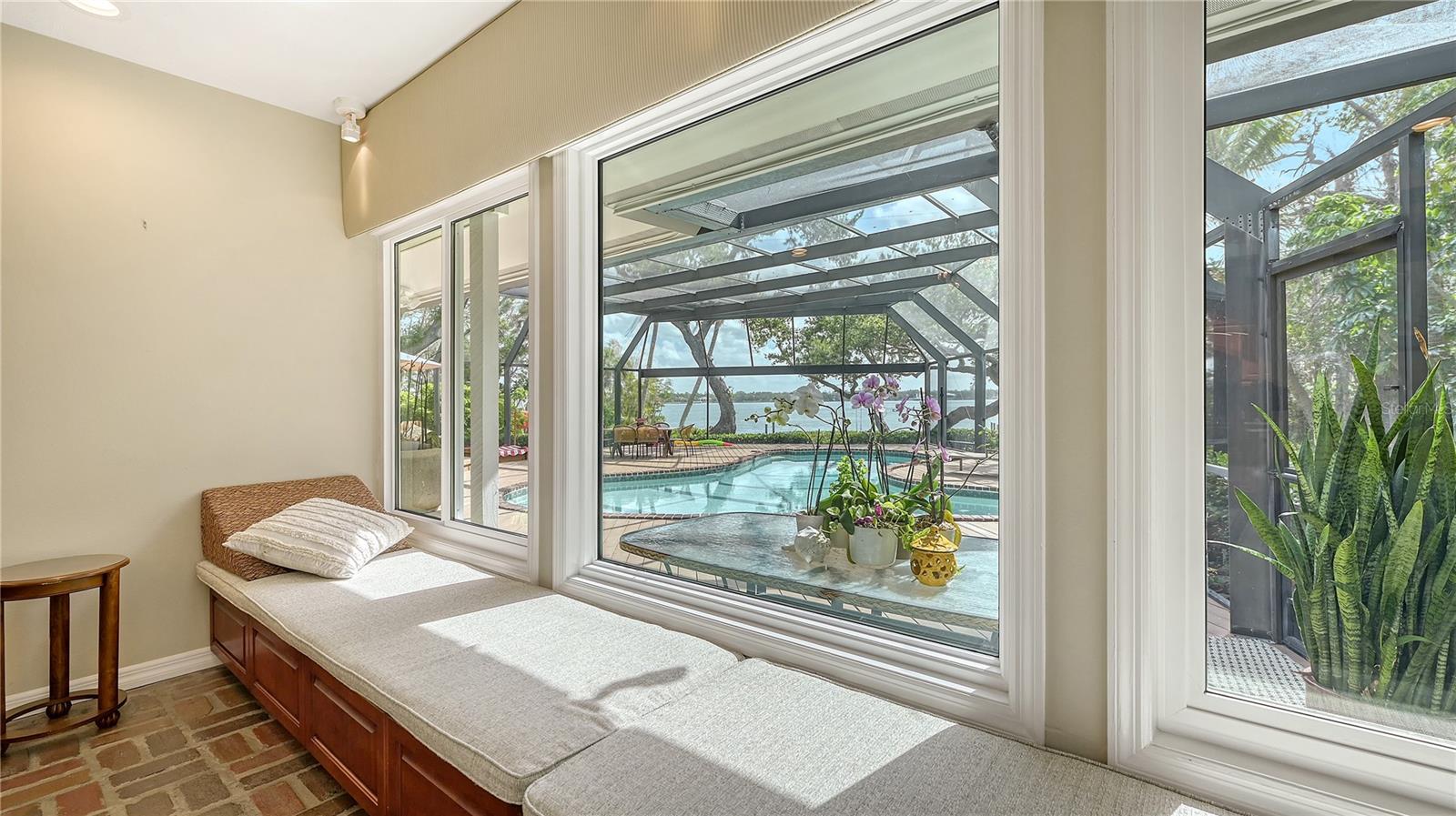 1042 N CASEY KEY RD, OSPREY, FL, 34229