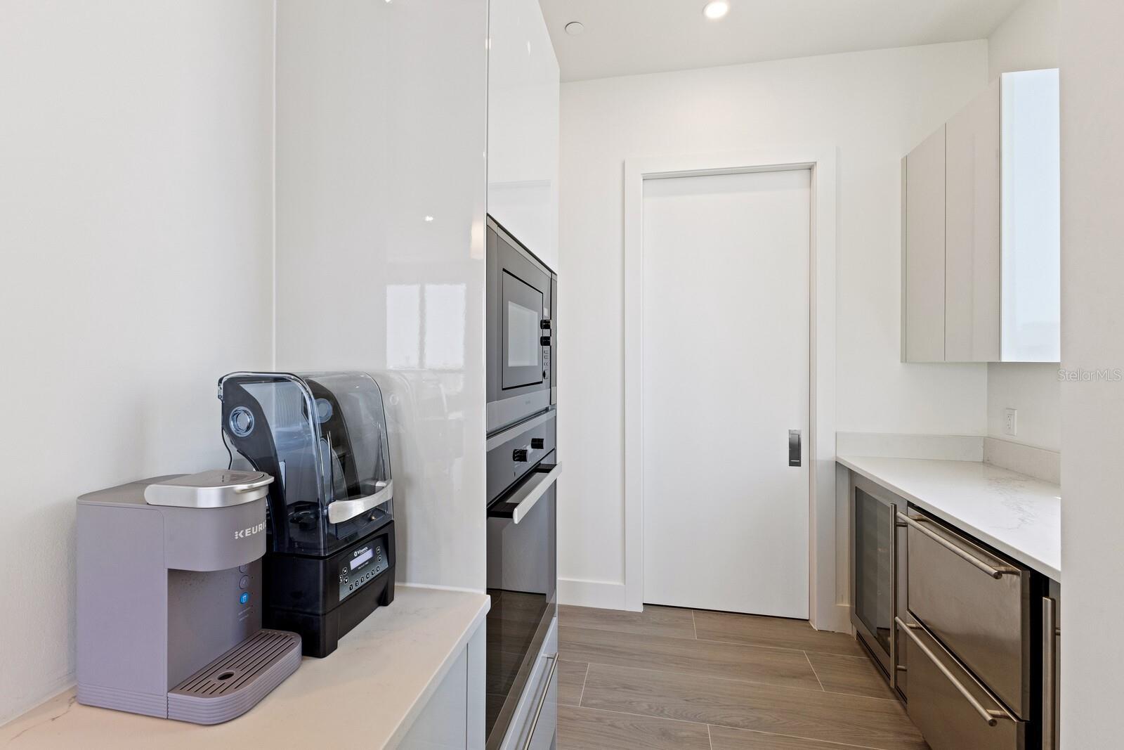 33 S PALM AVE #1001, SARASOTA, FL, 34236