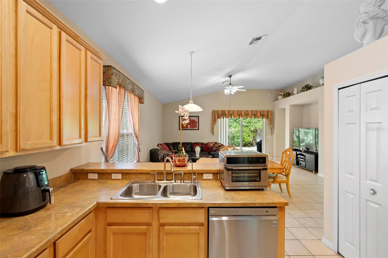 5647 BERWOOD DR, ORLANDO, FL, 32810