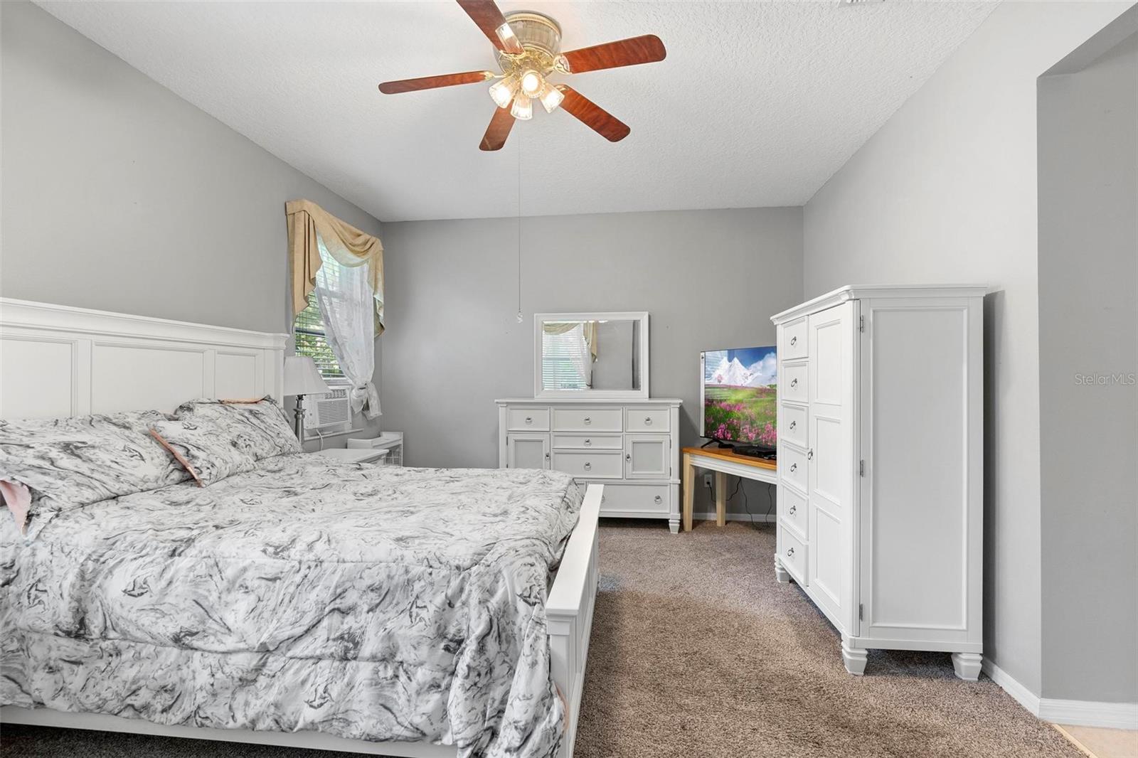 5647 BERWOOD DR, ORLANDO, FL, 32810