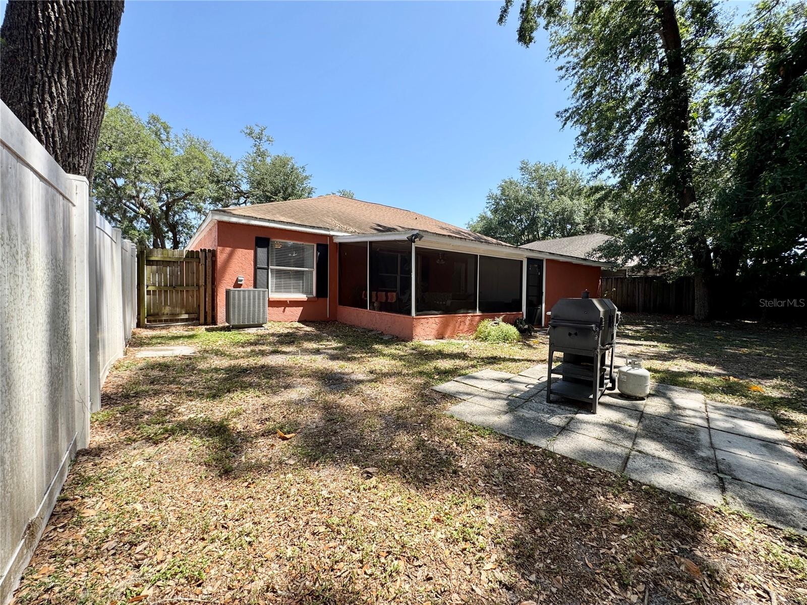 1813 LANDSIDE DR, VALRICO, FL, 33594