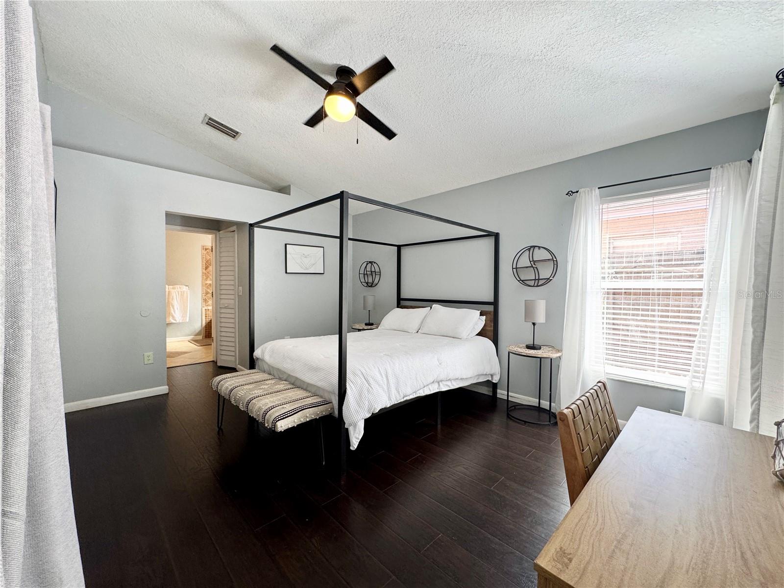 1813 LANDSIDE DR, VALRICO, FL, 33594