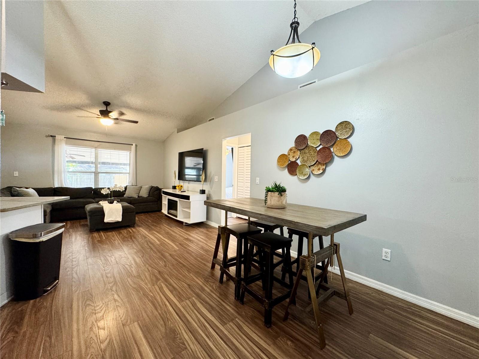 1813 LANDSIDE DR, VALRICO, FL, 33594