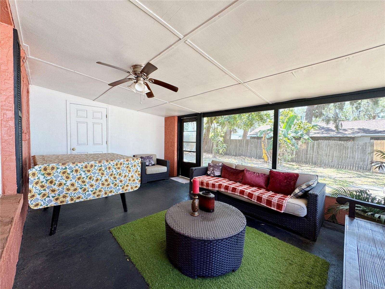 1813 LANDSIDE DR, VALRICO, FL, 33594