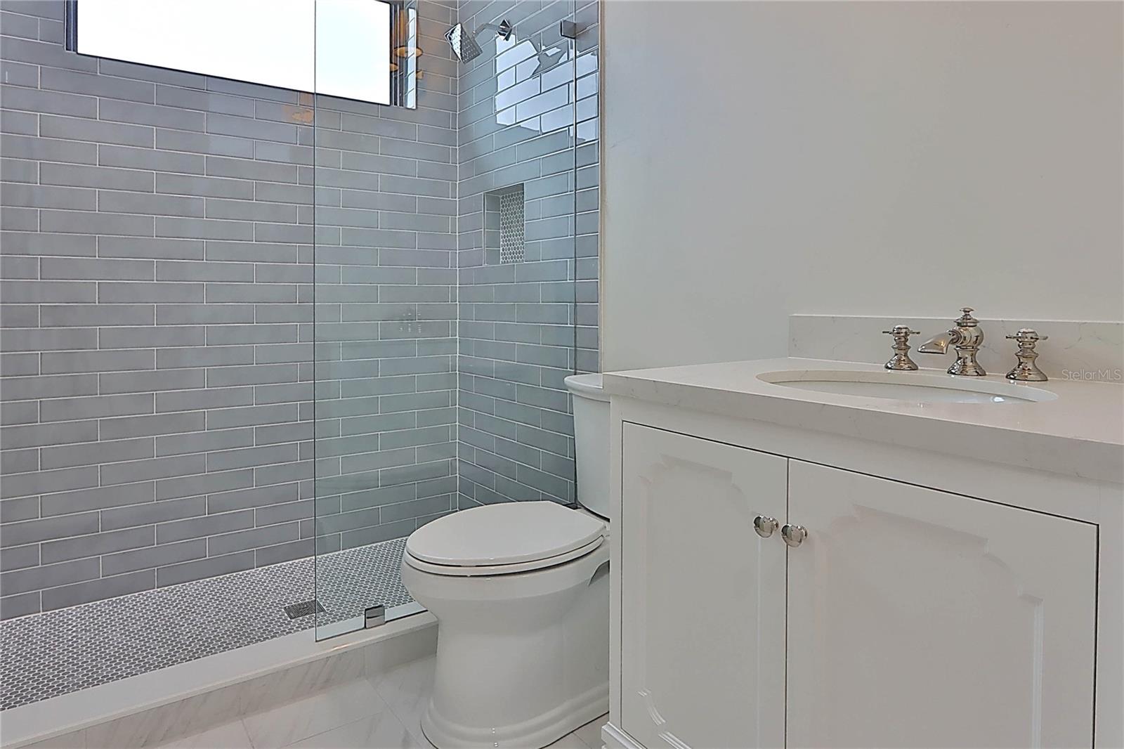 519 W DAVIS BLVD, TAMPA, FL, 33606