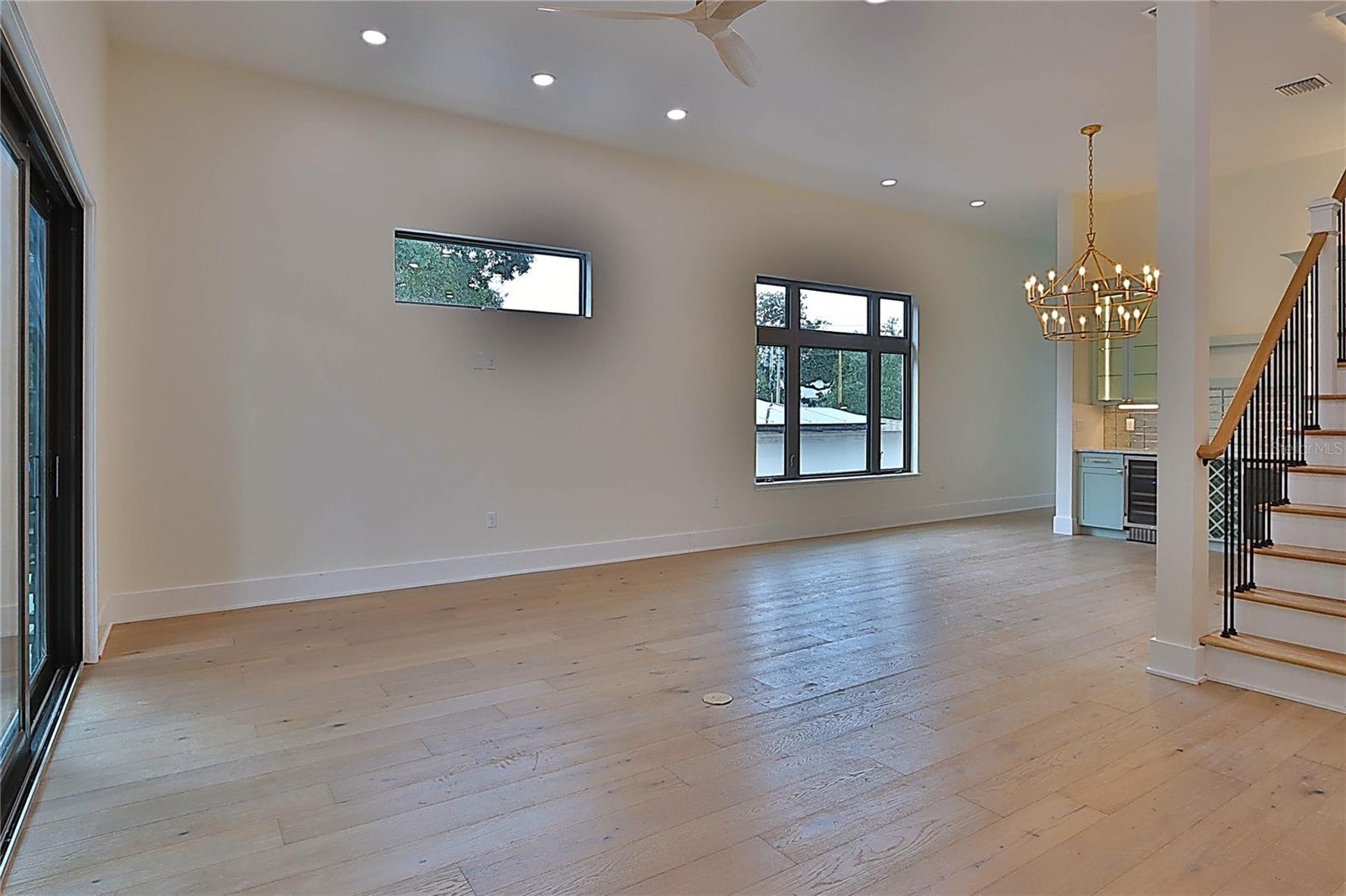 519 W DAVIS BLVD, TAMPA, FL, 33606