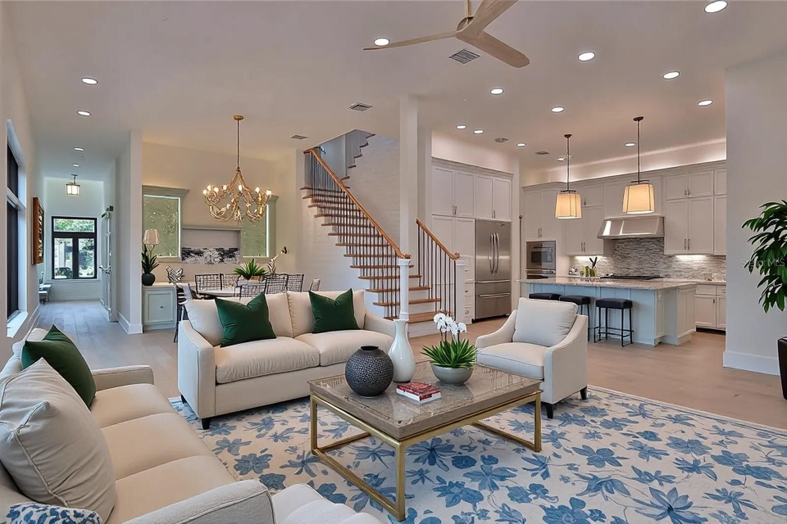 519 W DAVIS BLVD, TAMPA, FL, 33606