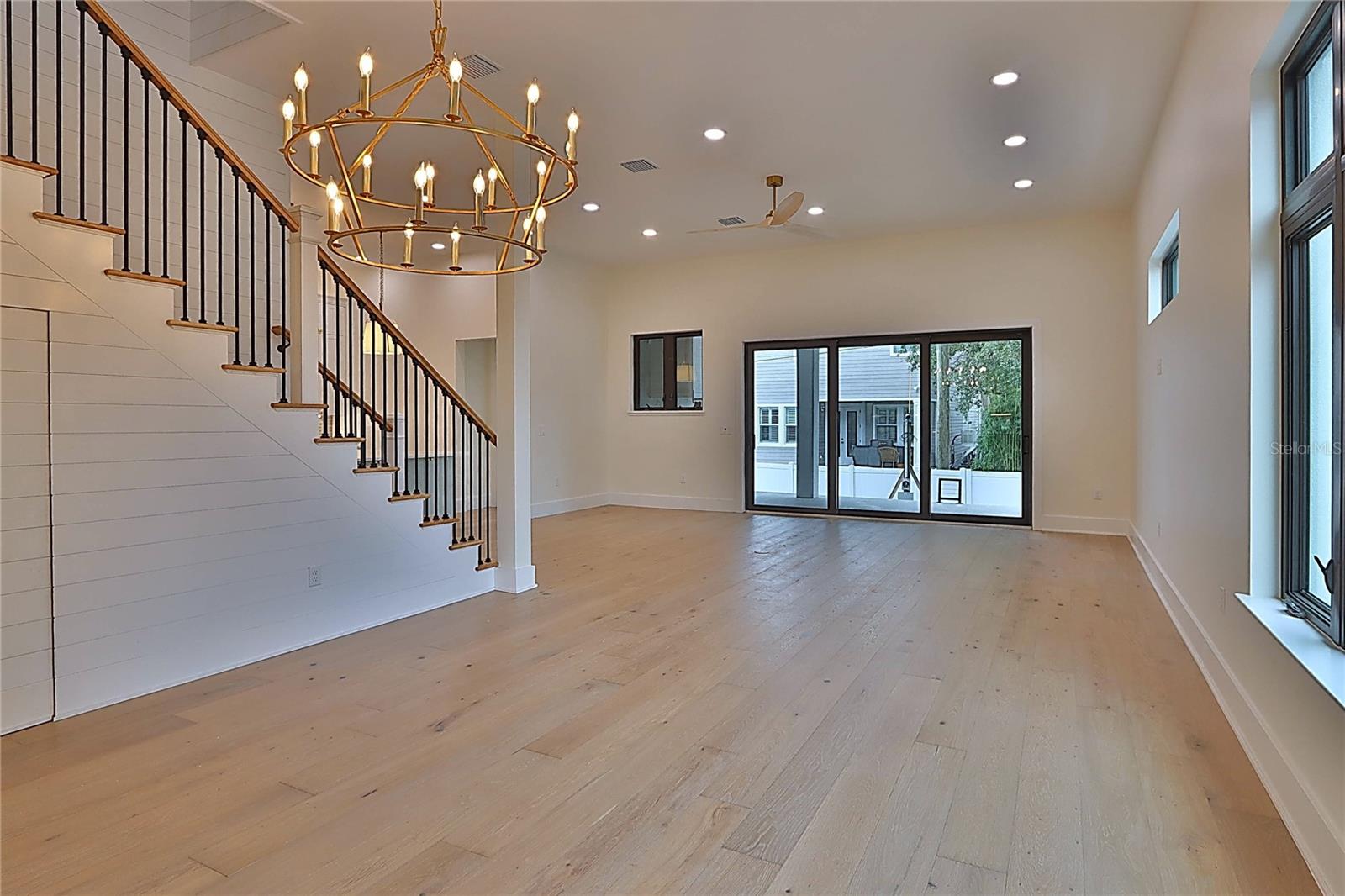 519 W DAVIS BLVD, TAMPA, FL, 33606