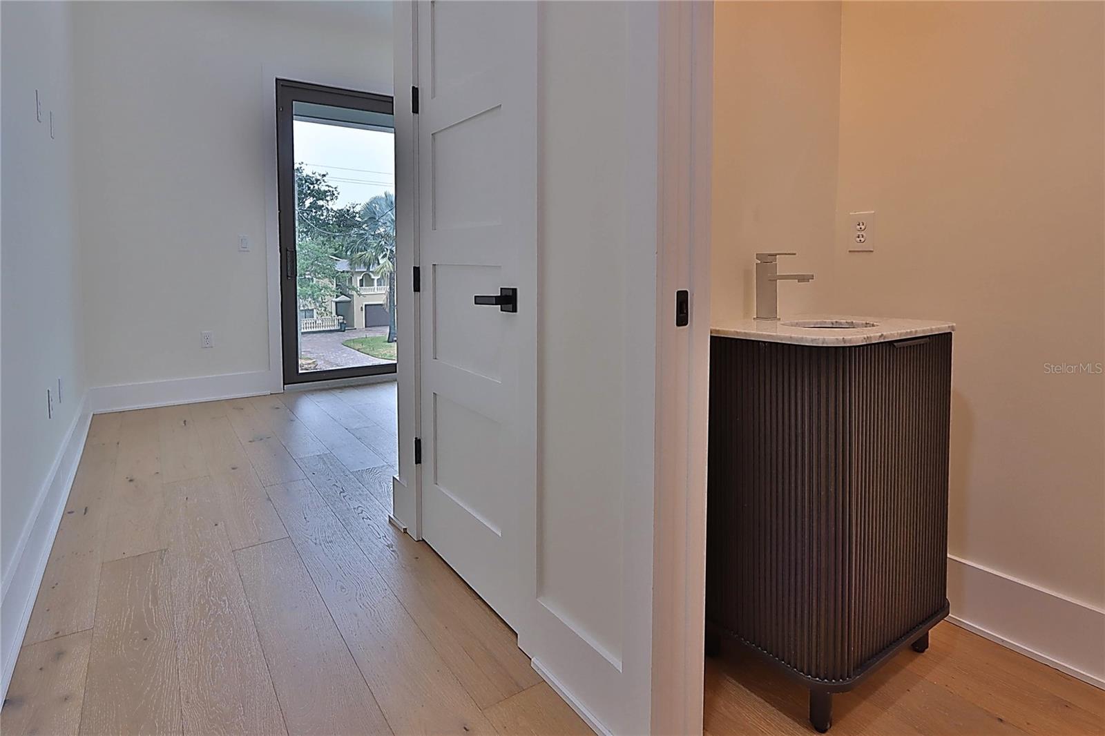 519 W DAVIS BLVD, TAMPA, FL, 33606