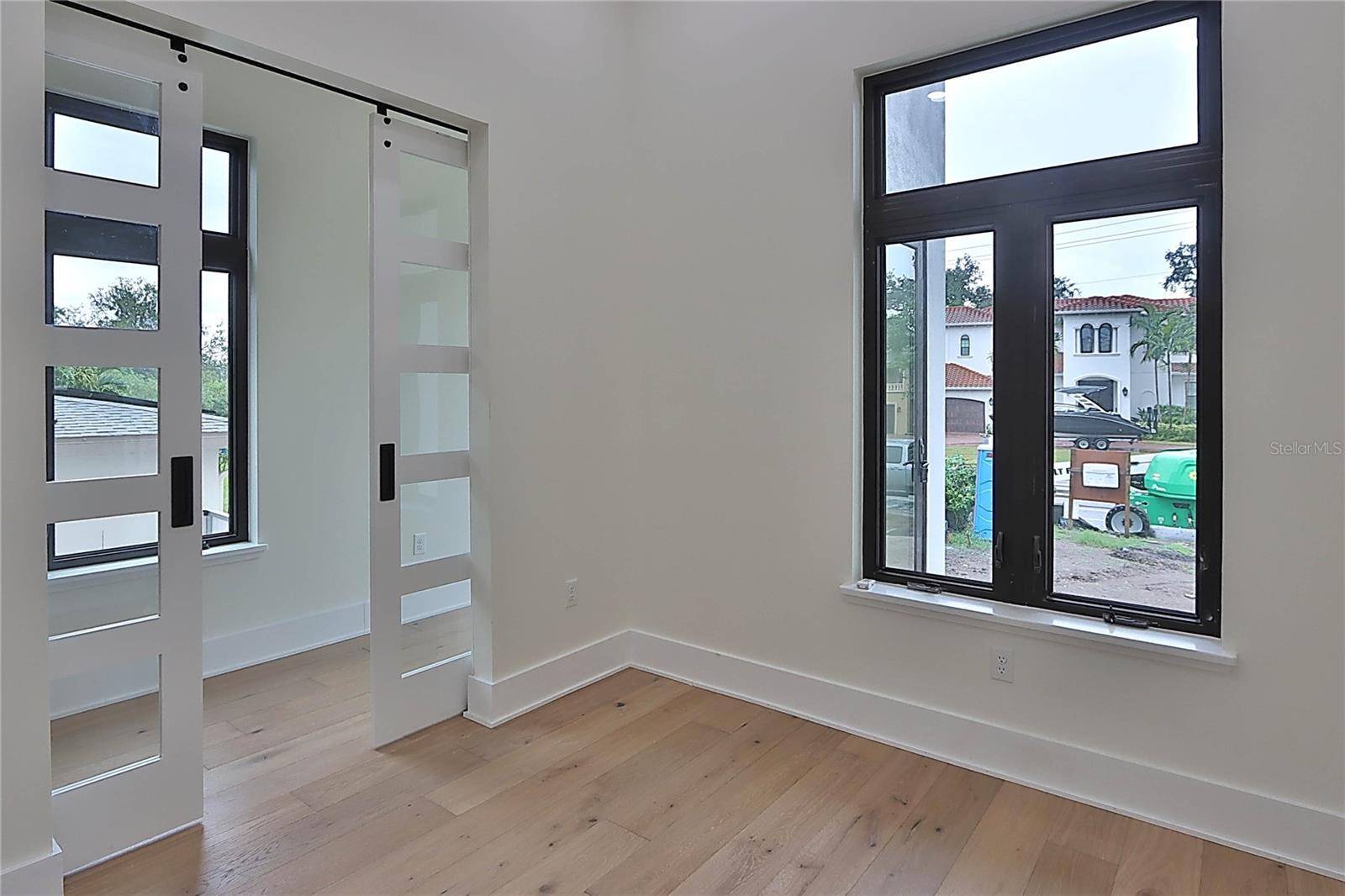 519 W DAVIS BLVD, TAMPA, FL, 33606