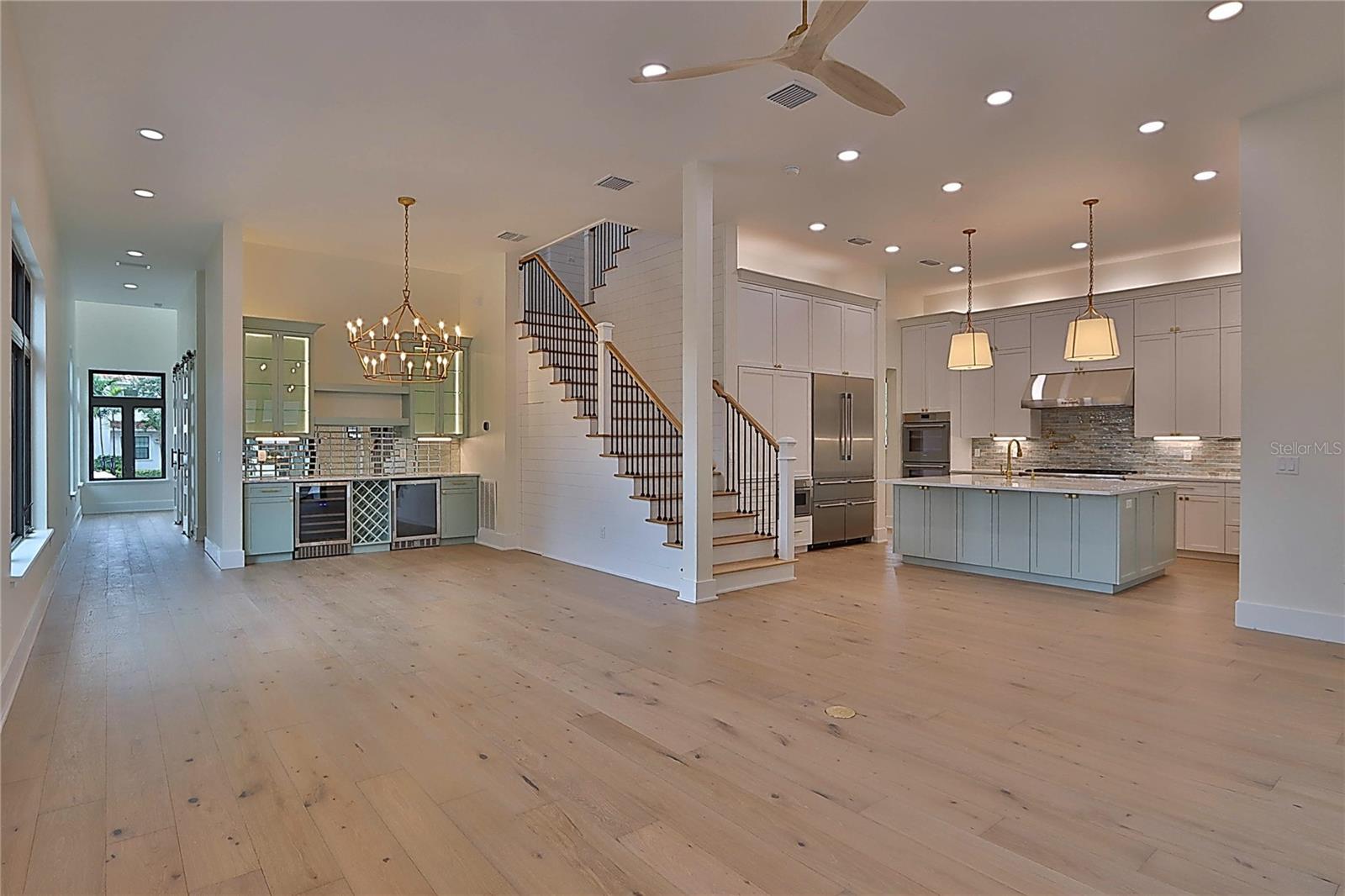 519 W DAVIS BLVD, TAMPA, FL, 33606