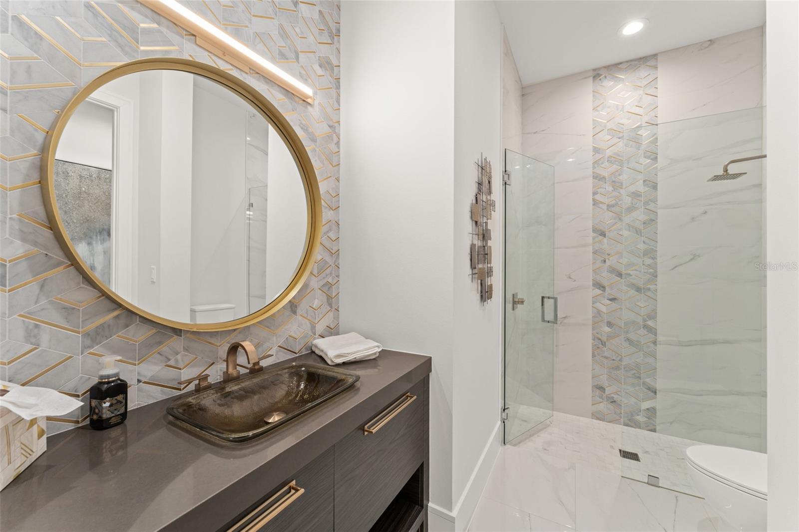 G5096247 Property Photo