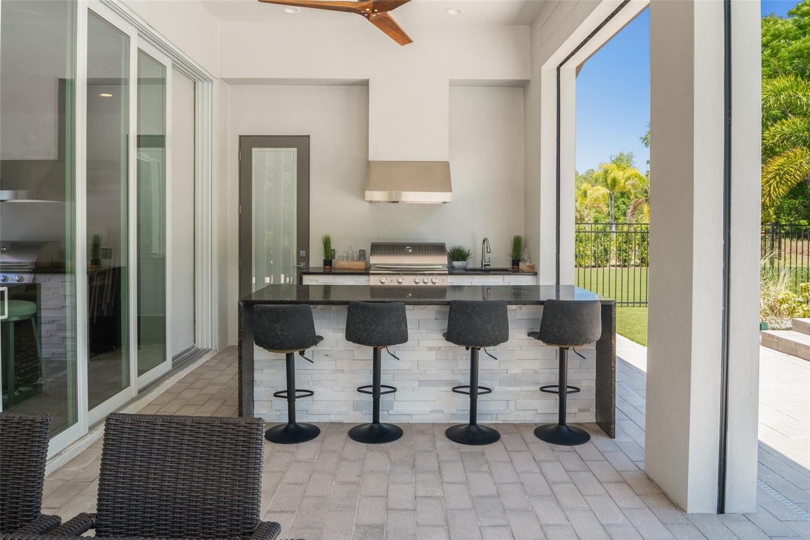 G5096247 Property Photo